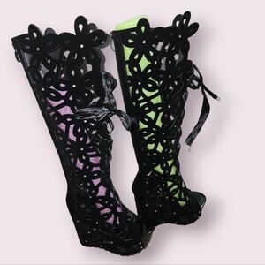 Black Floral & Gem Wedges Size 8